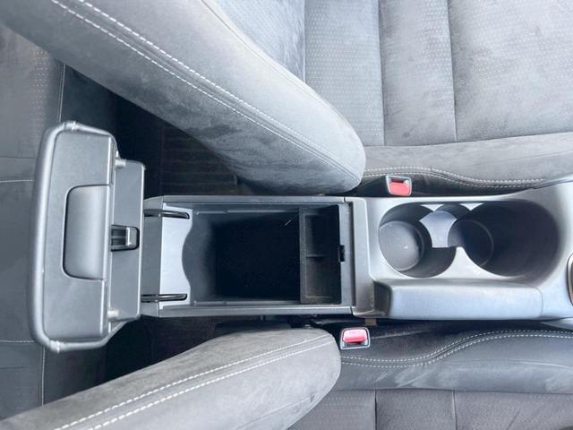 CT CT200h Fスポーツ 1年保証 バックカメラ 衝突被害軽減システム レーダークルーズ コーナーセンサー LEDヘッド ETC2.0 純正17インチアルミ オートハイビーム 車線逸脱警報 オートライト デュアルエアコン(64枚目)