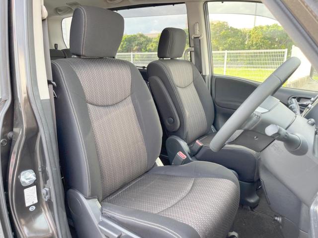 運転席シート廻りは使用感も少なく、良好な状態となっています。丁寧に使われていたことがよくわかりますね。