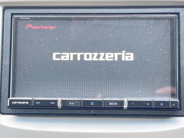 フィットハイブリッド スマートセレクション　ファインスタイル　１年保証　フルエアロ　バックカメラ　ハーフレザーシート　ドラレコ　スマートキー　ＨＩＤ　ＥＴＣ　クルコン　オートライト　オートエアコン　Ｂｌｕｅｔｏｏｔｈ　ＣＤ　ＤＶＤ　フルセグ（4枚目）