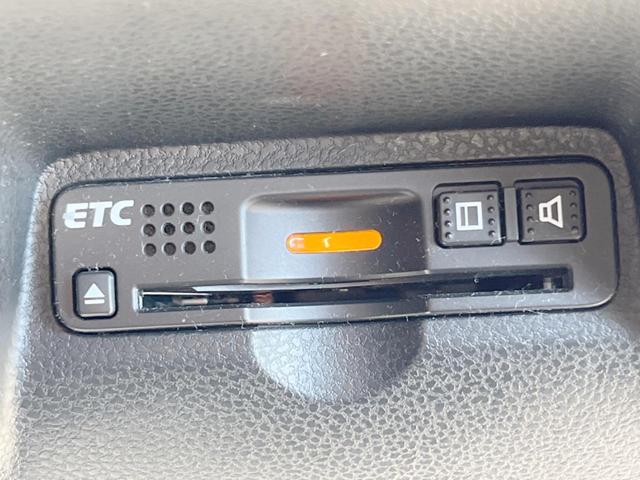 フィットハイブリッド スマートセレクション　ファインスタイル　１年保証　フルエアロ　バックカメラ　ハーフレザーシート　ドラレコ　スマートキー　ＨＩＤ　ＥＴＣ　クルコン　オートライト　オートエアコン　Ｂｌｕｅｔｏｏｔｈ　ＣＤ　ＤＶＤ　フルセグ（8枚目）