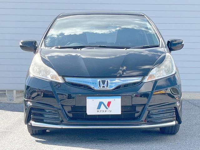 フィットハイブリッド スマートセレクション　ファインスタイル　１年保証　フルエアロ　バックカメラ　ハーフレザーシート　ドラレコ　スマートキー　ＨＩＤ　ＥＴＣ　クルコン　オートライト　オートエアコン　Ｂｌｕｅｔｏｏｔｈ　ＣＤ　ＤＶＤ　フルセグ（15枚目）