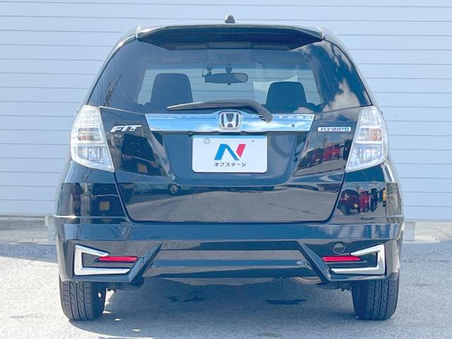 フィットハイブリッド スマートセレクション　ファインスタイル　１年保証　フルエアロ　バックカメラ　ハーフレザーシート　ドラレコ　スマートキー　ＨＩＤ　ＥＴＣ　クルコン　オートライト　オートエアコン　Ｂｌｕｅｔｏｏｔｈ　ＣＤ　ＤＶＤ　フルセグ（16枚目）