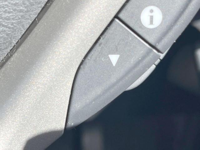 フィットハイブリッド スマートセレクション　ファインスタイル　１年保証　フルエアロ　バックカメラ　ハーフレザーシート　ドラレコ　スマートキー　ＨＩＤ　ＥＴＣ　クルコン　オートライト　オートエアコン　Ｂｌｕｅｔｏｏｔｈ　ＣＤ　ＤＶＤ　フルセグ（49枚目）