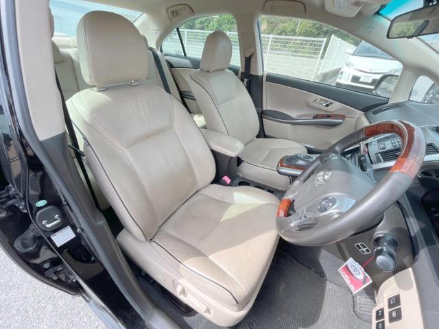 運転席シート廻りは使用感も少なく、良好な状態となっています。丁寧に使われていたことがよくわかりますね。