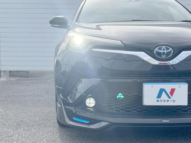 【ＬＥＤヘッドライト】悪天候や夜間走行時も良好な視界を確保し安心して運転できる高輝度ＬＥＤヘッドライトを装備！点灯速度が早く、消費電力も抑えられています。