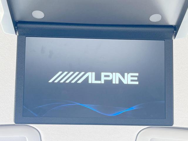 【フリップダウンモニター】大画面モニターで後席でもエンタメをお楽しみいただけます。小さなお子様にも大人気の装備です♪