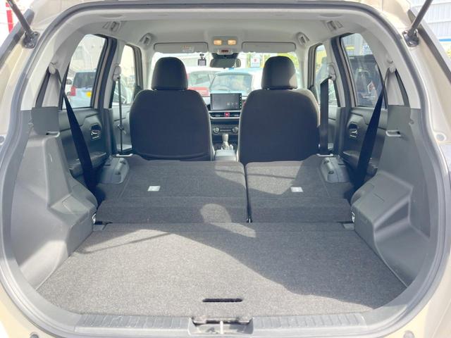 普段のお買い物や通勤、送迎等に十分な荷室スペースを確保しております。セカンドシートを倒すと、大きな荷物の積載も可能です♪