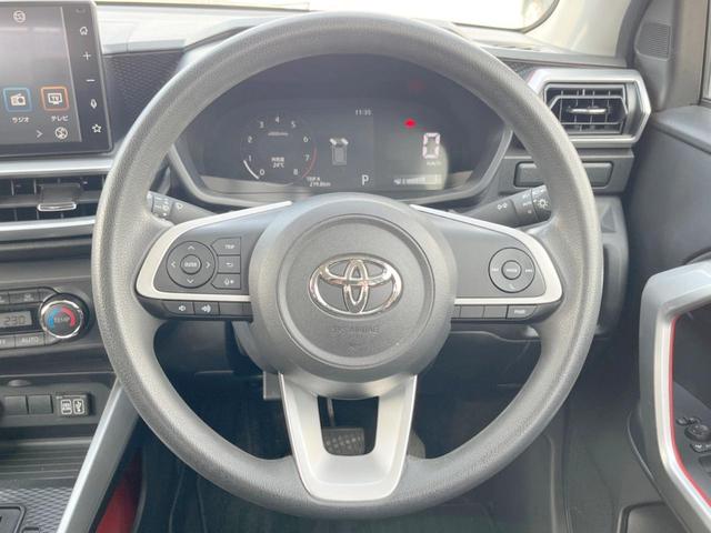 ステアリングも使用感が少なく、きれいな状態となっております♪