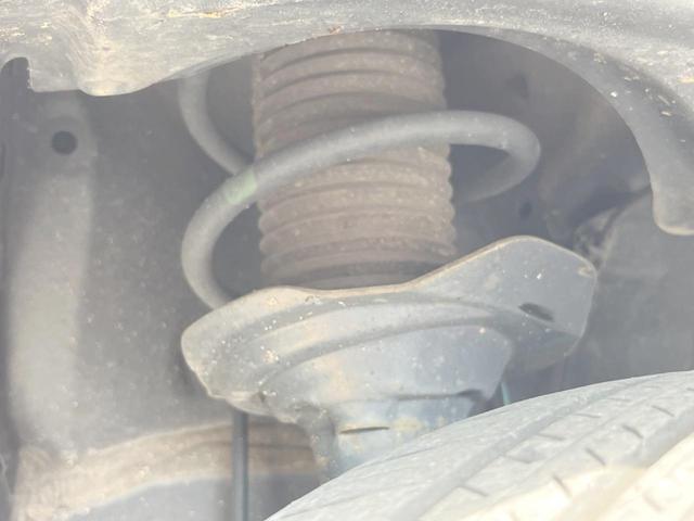 お車を安心してお乗りいただく為には、足回りの定期点検が欠かせません。サービスサポート（有償保証）では無料点検もご提供しており、安心のカーライフをお過ごしいただけるサポート体制が整っています。