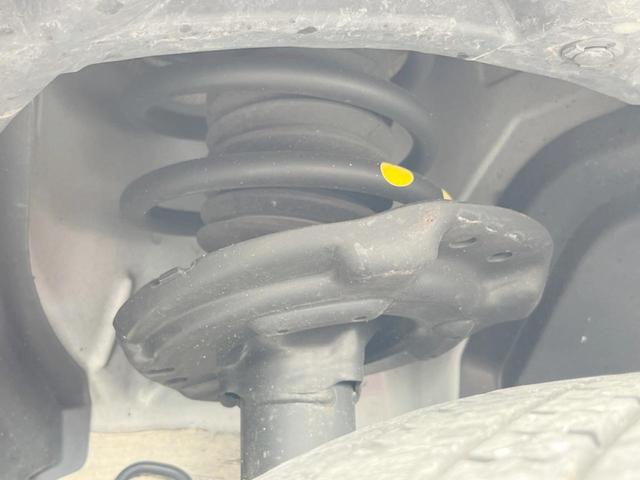 お車を安心してお乗りいただく為には、足回りの定期点検が欠かせません。サービスサポート（有償保証）では無料点検もご提供しており、安心のカーライフをお過ごしいただけるサポート体制が整っています。