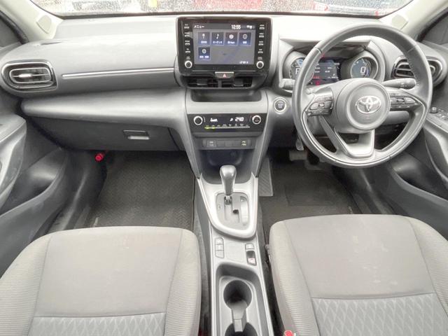 ヤリスクロス Ｇ　１年保証　純正ディスプレイオーディオ　全周囲カメラ　衝突被害軽減システム　レーダークルーズ　コーナーセンサー　スマートキー　ＬＥＤヘッド　ビルトインＥＴＣ　純正１５インチアルミ　オートハイビーム（2枚目）