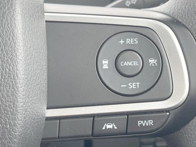 【アダプティブクルーズコントロール】高速道路での長距離走行が楽に！！自動で速度を保つクルーズコントロールが、衝突軽減システムと連携し、前方の車両を感知して車間を保つように速度調節してくれます！！