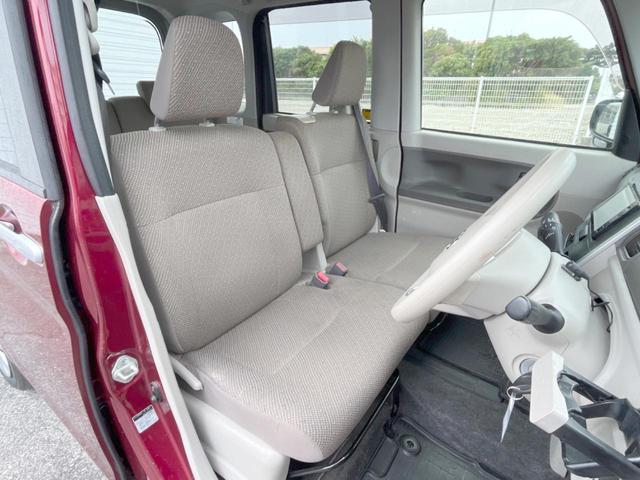 運転席シート廻りは使用感も少なく、良好な状態となっています。丁寧に使われていたことがよくわかりますね。