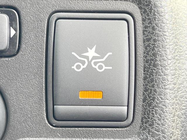 【インテリジェントエマージェンシーブレーキ】フロントカメラで前方の車両や歩行者を検知。衝突しそうな時は衝突被害軽減ブレーキが作動、衝突回避をサポート。より安全にドライブをお楽しみいただけます。