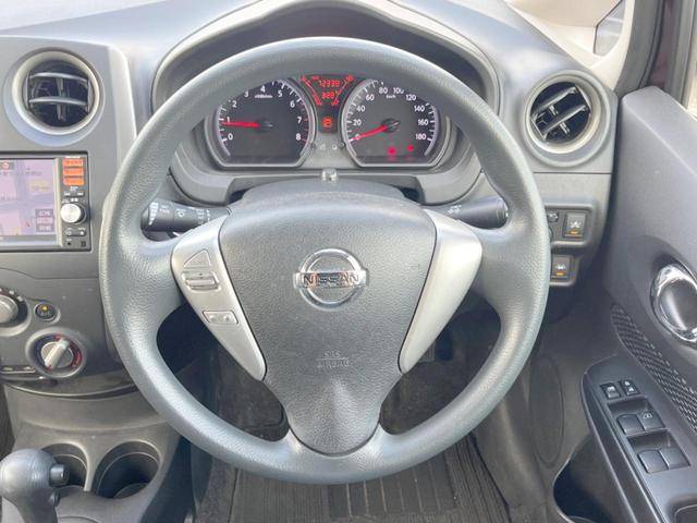 ステアリングも使用感が少なく、きれいな状態となっております♪