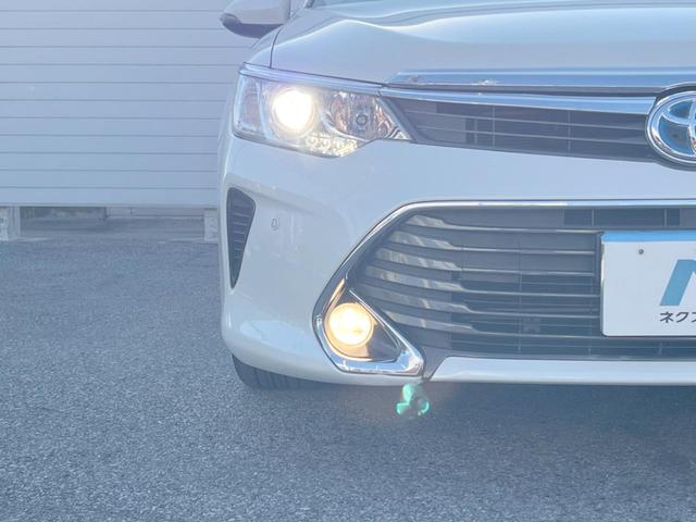 【ＨＩＤヘッドライト】非常に明るく前方を照らしてくれるので、悪天候や夜間の走行時も視界良好で安心してお乗りいただけます。