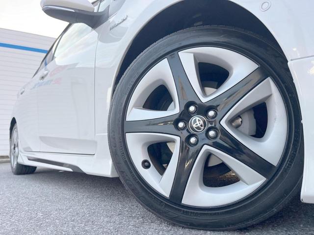 【純正１７インチアルミホイール】外観にマッチした純正アルミホイールを装着しております。各種社外アルミホイールや、スタッドレスタイヤも取扱いしております。是非ご相談ください♪