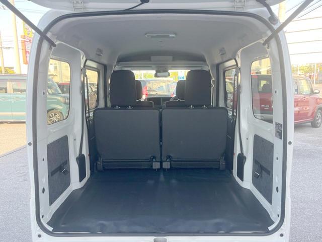 普段のお買い物や通勤、送迎等に十分な荷室スペースを確保しております。セカンドシートを倒すと、大きな荷物の積載も可能です♪