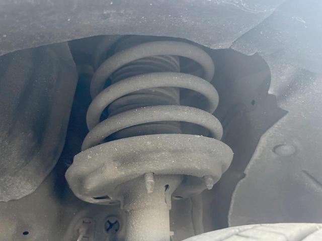 お車を安心してお乗りいただく為には、足回りの定期点検が欠かせません。サービスサポート（有償保証）では無料点検もご提供しており、安心のカーライフをお過ごしいただけるサポート体制が整っています。