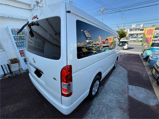 ハイエースワゴン ＧＬ　１０人乗り・左側パワースライドドア・電動格納ミラー・プッシュスタート・スマートキー・ワンセグＴＶ・Ｂｌｕｅｔｏｏｔｈ・ＤＶＤ・ＣＤ・リアクーラー・ＥＴＣ・ＬＥＤヘットライト・フォグランプ・バックカメラ（6枚目）