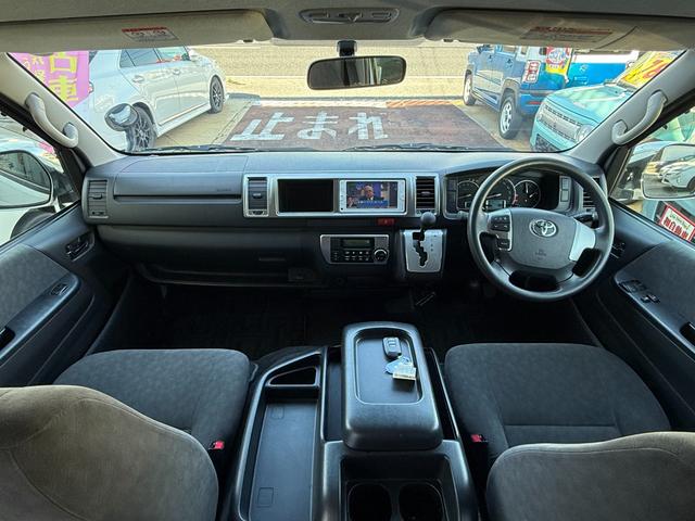 ハイエースワゴン ＧＬ　１０人乗り・左側パワースライドドア・電動格納ミラー・プッシュスタート・スマートキー・ワンセグＴＶ・Ｂｌｕｅｔｏｏｔｈ・ＤＶＤ・ＣＤ・リアクーラー・ＥＴＣ・ＬＥＤヘットライト・フォグランプ・バックカメラ（16枚目）