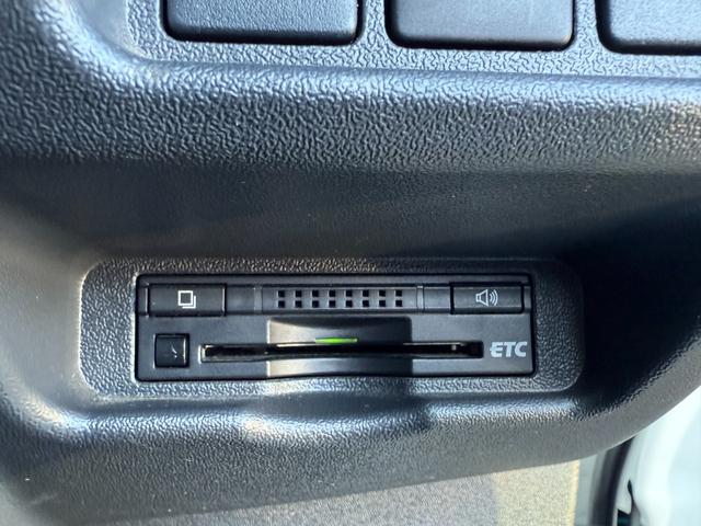 ハイエースワゴン ＧＬ　１０人乗り・左側パワースライドドア・電動格納ミラー・プッシュスタート・スマートキー・ワンセグＴＶ・Ｂｌｕｅｔｏｏｔｈ・ＤＶＤ・ＣＤ・リアクーラー・ＥＴＣ・ＬＥＤヘットライト・フォグランプ・バックカメラ（25枚目）