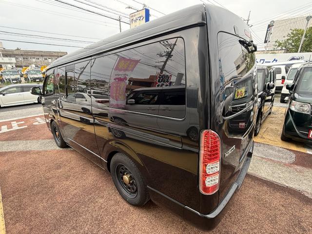 ハイエースバン ロングワイドスーパーＧＬ　・Ｂｌｕｅｔｏｏｔｈオーディオ・フルセグＴＶ・バックカメラ・ＥＴＣ・コーナーセンサー・社外ナビ・社外テールレンズ・社外アルミホイール・社外ボンネット・リアクーラー・両側スライドドア・社外ステアリング（6枚目）