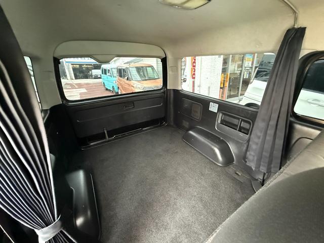 ハイエースバン ロングワイドスーパーＧＬ　・Ｂｌｕｅｔｏｏｔｈオーディオ・フルセグＴＶ・バックカメラ・ＥＴＣ・コーナーセンサー・社外ナビ・社外テールレンズ・社外アルミホイール・社外ボンネット・リアクーラー・両側スライドドア・社外ステアリング（15枚目）