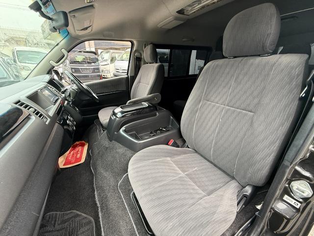 ハイエースバン ロングワイドスーパーＧＬ　・Ｂｌｕｅｔｏｏｔｈオーディオ・フルセグＴＶ・バックカメラ・ＥＴＣ・コーナーセンサー・社外ナビ・社外テールレンズ・社外アルミホイール・社外ボンネット・リアクーラー・両側スライドドア・社外ステアリング（24枚目）