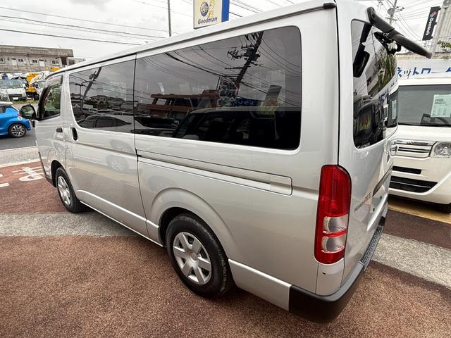 ハイエースバン ロングＤＸ　・パワーリフト装着車・Ｂｌｕｅｔｏｏｔｈオーディオ・ワンセグＴＶ・電動格納ミラー・ＥＴＣ・リアクーラー・トヨタ純正ナビ・前後ドライブレコーダー・６人乗り・（6枚目）
