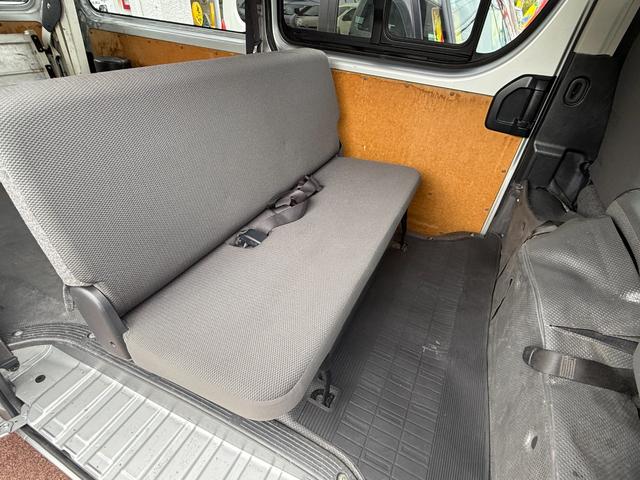 ハイエースバン ロングＤＸ　・パワーリフト装着車・Ｂｌｕｅｔｏｏｔｈオーディオ・ワンセグＴＶ・電動格納ミラー・ＥＴＣ・リアクーラー・トヨタ純正ナビ・前後ドライブレコーダー・６人乗り・（12枚目）