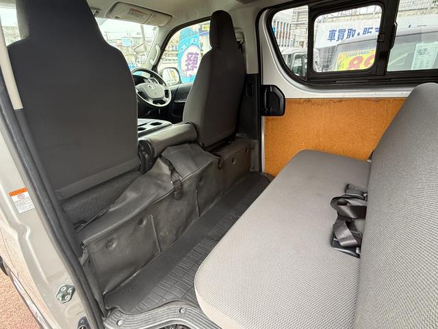 ハイエースバン ロングＤＸ　・パワーリフト装着車・Ｂｌｕｅｔｏｏｔｈオーディオ・ワンセグＴＶ・電動格納ミラー・ＥＴＣ・リアクーラー・トヨタ純正ナビ・前後ドライブレコーダー・６人乗り・（16枚目）