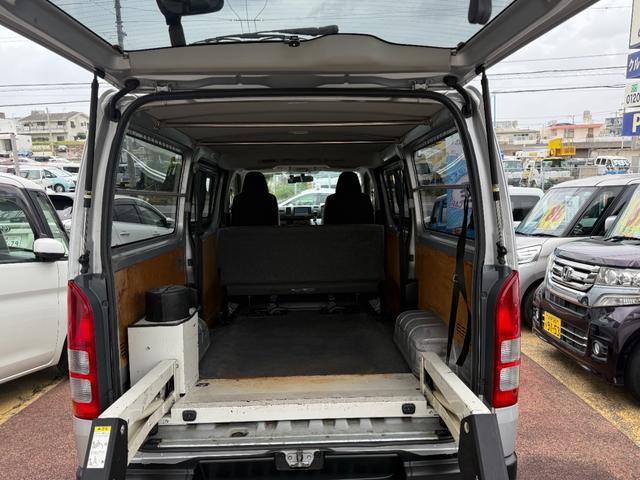 ハイエースバン ロングＤＸ　・パワーリフト装着車・Ｂｌｕｅｔｏｏｔｈオーディオ・ワンセグＴＶ・電動格納ミラー・ＥＴＣ・リアクーラー・トヨタ純正ナビ・前後ドライブレコーダー・６人乗り・（20枚目）