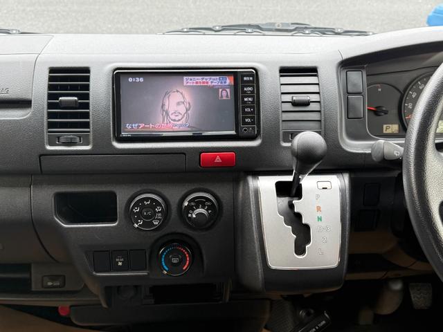 ハイエースバン ロングＤＸ　・パワーリフト装着車・Ｂｌｕｅｔｏｏｔｈオーディオ・ワンセグＴＶ・電動格納ミラー・ＥＴＣ・リアクーラー・トヨタ純正ナビ・前後ドライブレコーダー・６人乗り・（26枚目）