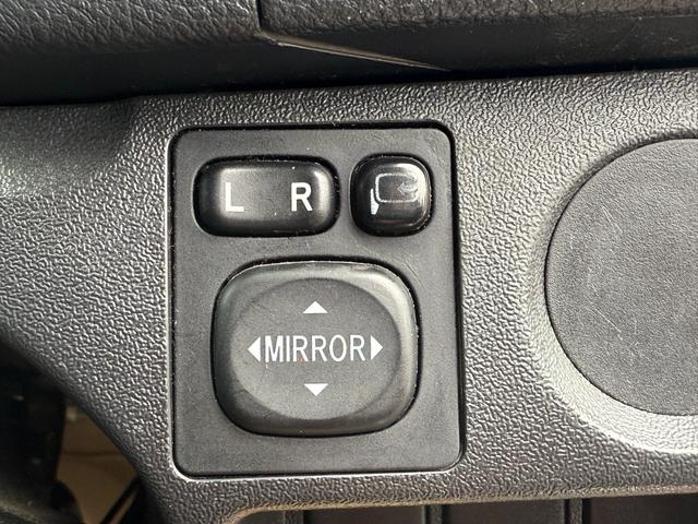 ハイエースバン ロングＤＸ　・パワーリフト装着車・Ｂｌｕｅｔｏｏｔｈオーディオ・ワンセグＴＶ・電動格納ミラー・ＥＴＣ・リアクーラー・トヨタ純正ナビ・前後ドライブレコーダー・６人乗り・（29枚目）