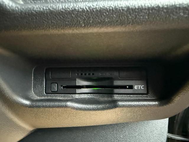 ハイエースバン ロングワイドスーパーGL ・Bluetoothオーディオ・フルセグTV・バックカメラ・両側パワースライドドア・プッシュスタート・足元イルミネーションLED・SDナビ・デジタルエアコン・電動格納ミラー・ETC・リアクーラー(25枚目)