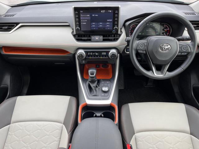 ＲＡＶ４ アドベンチャー　禁煙車　純正ディスプレイオーディオ　バックカメラ　トヨタセーフティセンス　レーダークルーズコントロール　ライトグレー合皮スポーティシート　クリアランスソナー　ＬＥＤヘッドライト　シートヒーター