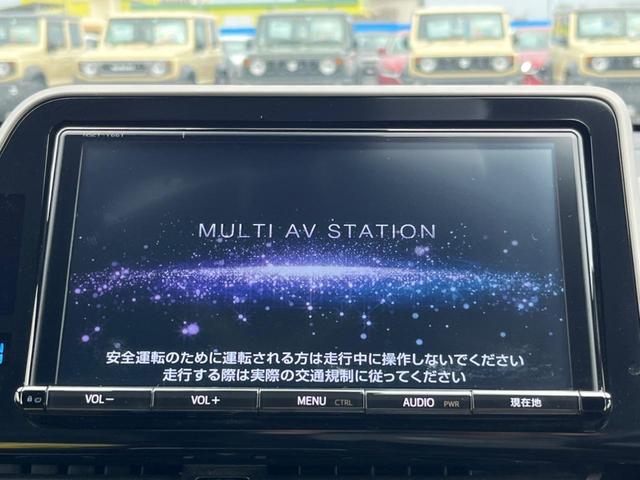 【純正９インチナビ】人気の純正ナビを装備しております。ナビの使いやすさはもちろん、オーディオ機能も充実！キャンプや旅行はもちろん、通勤や買い物など普段のドライブも楽しくなるはず♪