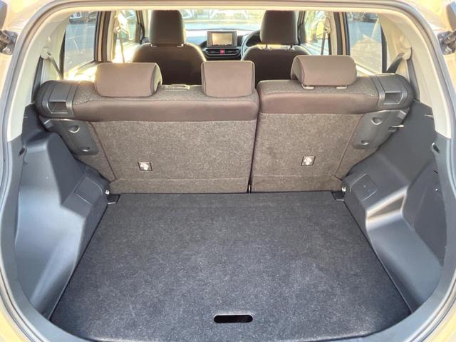 積み下ろしのしやすいデッキにはたっぷりと荷物を積み込んでいただけます。遊びから仕事まで、様々なシーンで頼れます♪