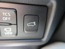 【パワーバックドア】スマートキーや運転席のボタンを押すだけでリアゲートが自動で開閉します！荷物を持っている時や、高い位置にあるバックドアを閉める際に便利な機能です♪ 10