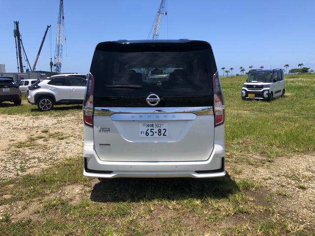 スカイ倶楽部と書かれた青と白の看板が目印です☆