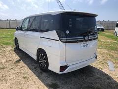 室内清掃・撥水コーティングを施行してから納車を行っています。 4