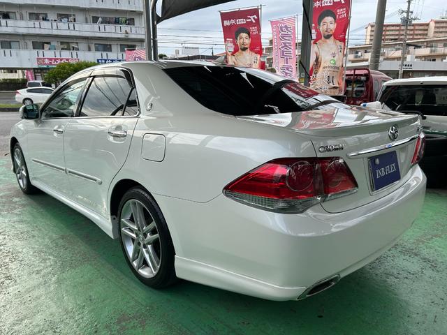 ヘッドライト、テールランプ、アルミホイール等の磨きも行っております！レンズ部分の黄ばみや汚れを抑えて、きれいな状態でお渡しします！