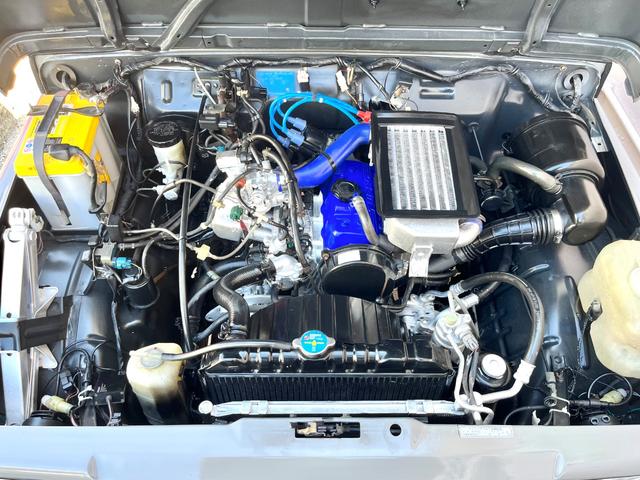 ジムニー サマーウインド　リミテッド　・ヴィンテージカスタムｖｅｒＦ６・ＭＴ車・本土仕入・修復歴無し・全塗装・リフトアップ（4枚目）