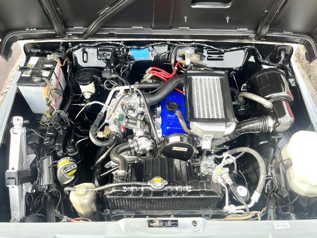 ジムニー ランドベンチャー　最終５型ヴィンテージカスタムｖｅｒＦ８・ＡＴ車・本土仕入・修復歴無し・全塗装・リフトアップ・新品タイヤ４本（4枚目）