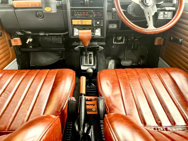 ジムニー ランドベンチャー　最終５型ヴィンテージカスタムｖｅｒＦ８・ＡＴ車・本土仕入・修復歴無し・全塗装・リフトアップ・新品タイヤ４本（62枚目）