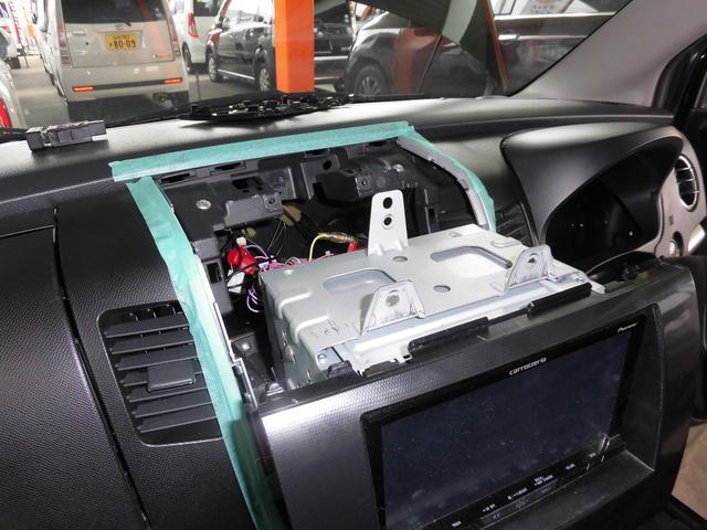 ステップワゴンスパーダ Ｚ　ＨＤＤナビエディション　内地仕入れ車両　純正ワンセグナビ　ＣＤ　ＤＶＤ再生可　バックカメラ　フリップダウンモニター　ＥＴＣ　両側パワースライドドア　ウィンカーミラー　フォグランプ　１６インチアルミホイール（10枚目）