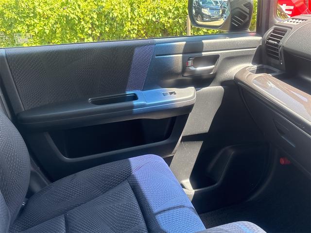 ステップワゴンスパーダ Ｚ　ＨＤＤナビエディション　内地仕入れ車両　純正ワンセグナビ　ＣＤ　ＤＶＤ再生可　バックカメラ　フリップダウンモニター　ＥＴＣ　両側パワースライドドア　ウィンカーミラー　フォグランプ　１６インチアルミホイール（49枚目）