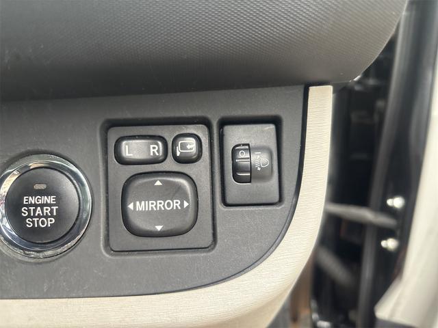 『TOTAL CAR SHOP FEEL』はナビ・オーディオも販売しております。 お気に入りの一台を見つけて下さい! ☆★☆詳細は『FEEL』の元気なスタッフまで →0078-6042-5806☆★☆