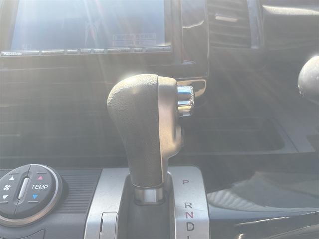 『ＴＯＴＡＬ　ＣＡＲ　ＳＨＯＰ　ＦＥＥＬ』なら整備も板金塗装もお任せください！お客様のカーライフを充実サポート！！☆★☆詳細は『ＦＥＥＬ』の元気なスタッフまで　→　００７８－６０４２－５８０６☆★☆